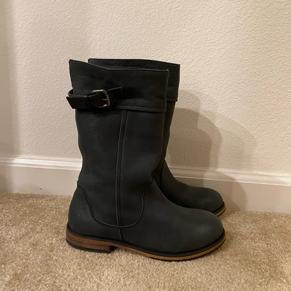 Black leather boots mid-calf